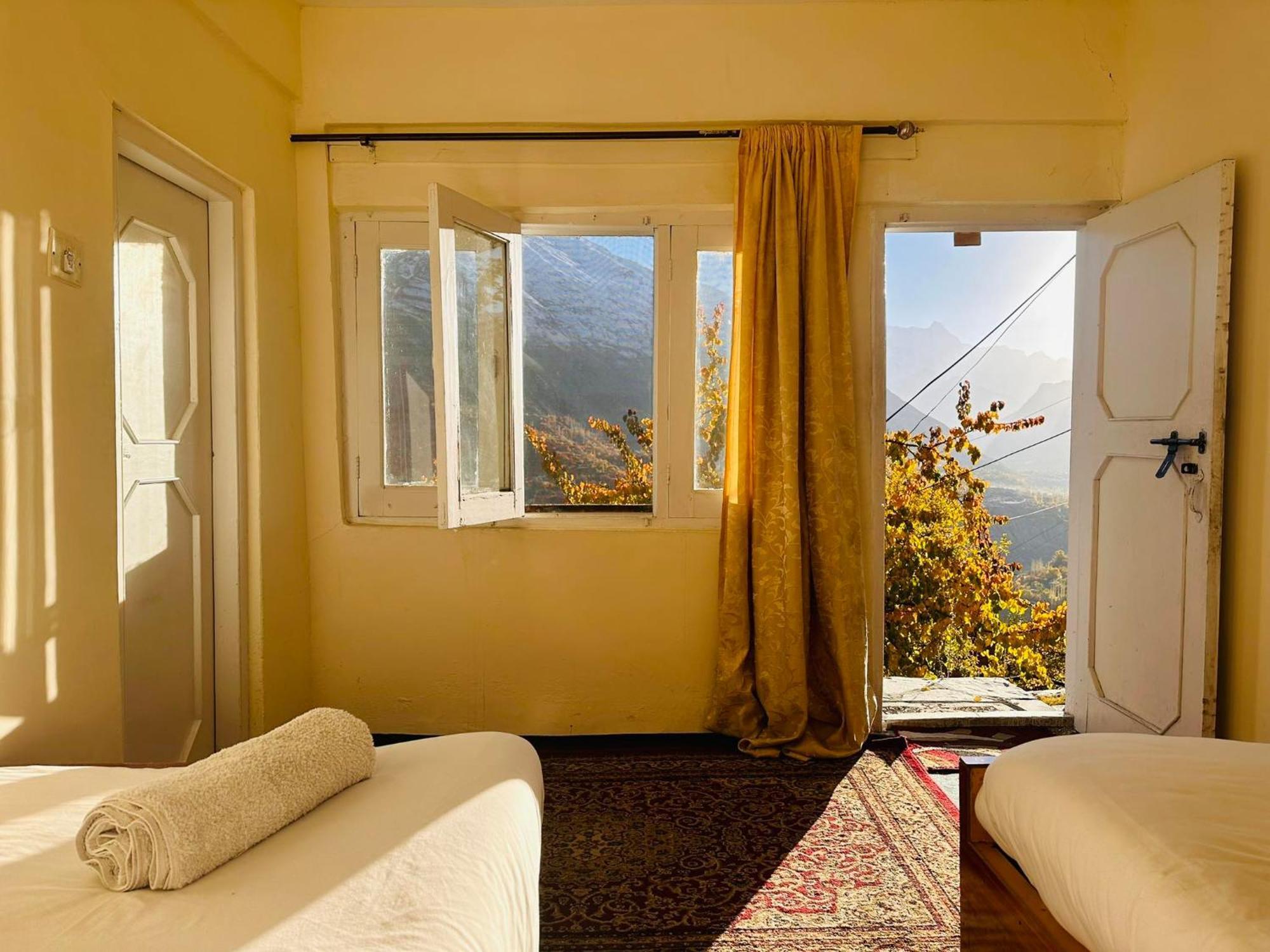 Backpackers Stories By Old Hunza Inn Karimabad  Екстериор снимка